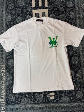 Louis Vuitton White Short-Sleeve Crewneck with Green LV Chest Motif